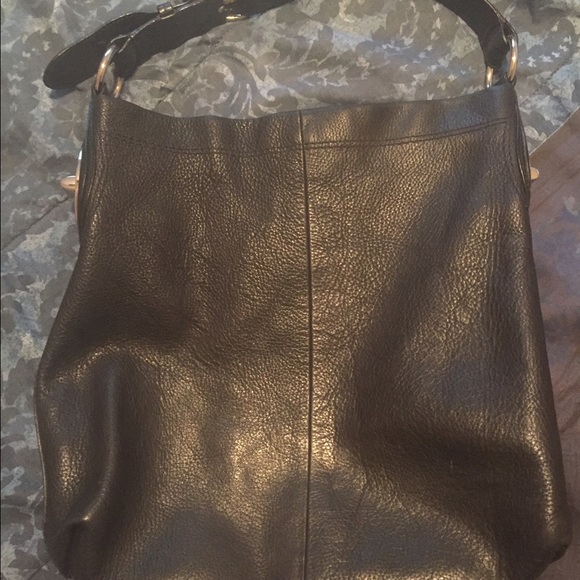 black Coach - Picture 1 of 4